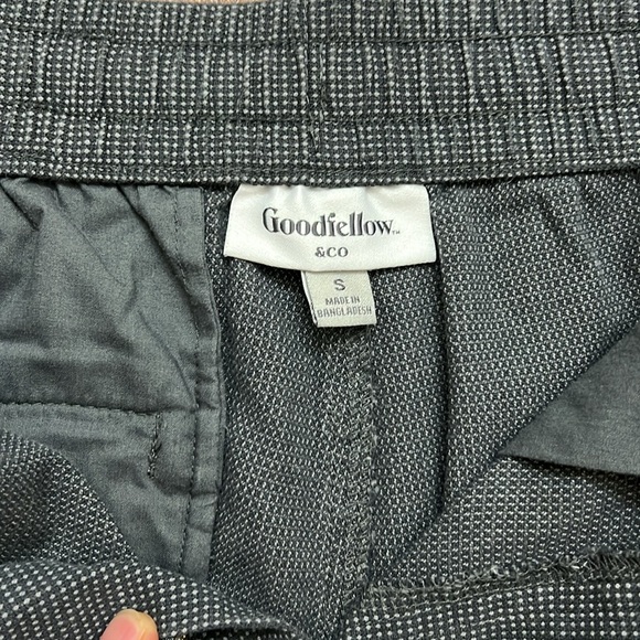 Gray Patterned Drawstring Shorts - Picture 4 of 4